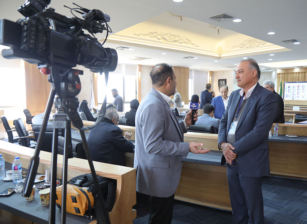 صبح امروز انتخابات داوطلبین عضویت در ششمین دوره هیات نمایندگان اتاق بازرگانی، صنایع، معادن وکشاورزی قزوین آغاز شد.عکس کمکی شماره9