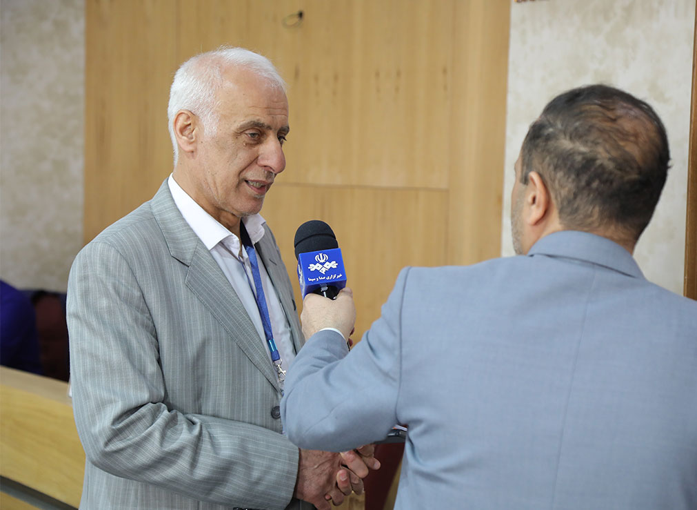 صبح امروز انتخابات داوطلبین عضویت در ششمین دوره هیات نمایندگان اتاق بازرگانی، صنایع، معادن وکشاورزی قزوین آغاز شد.عکس کمکی شماره 10