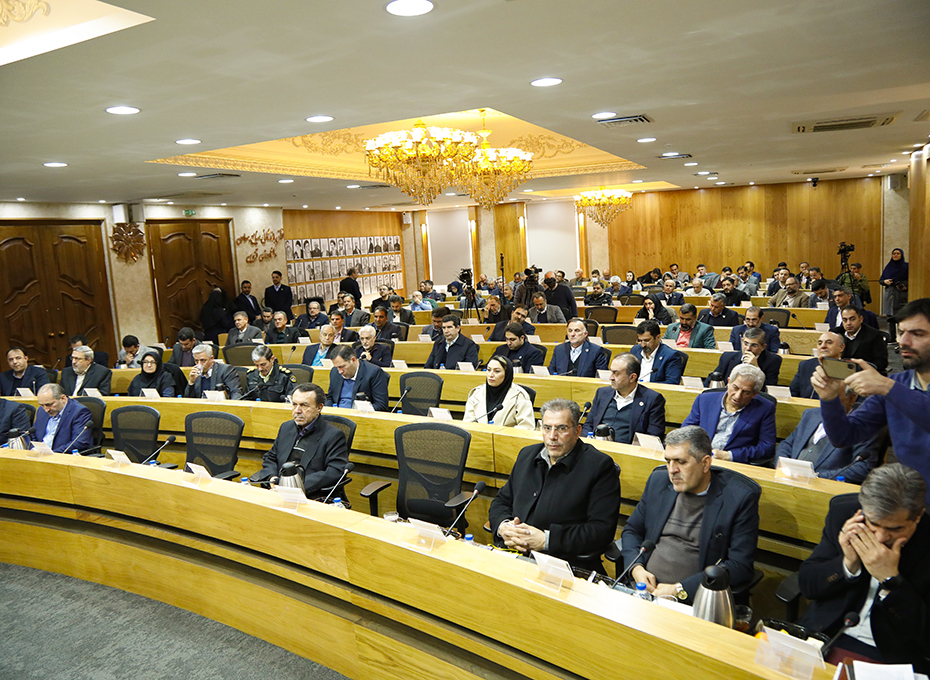 باحضورگسترده مدیران اجرایی کشوری واستانی وفعالان اقتصادی و اعضای اتاق بازرگانی قزوین* *🔷آیین گرامیداشت بیست ودومین سالروزتشکیل اتاق بازرگانی قزوین برگزارشد