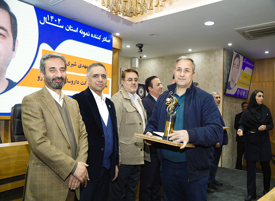 تجلیل از صادرکنندگان برتر استان قزوین در سال 1402