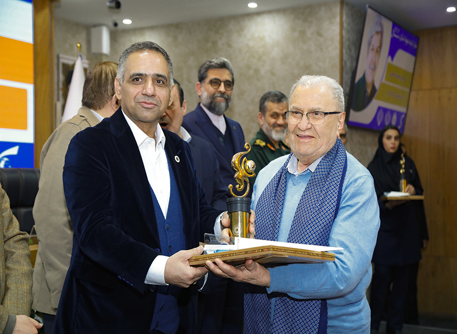 تجلیل از صادرکنندگان برتر استان قزوین در سال 1402