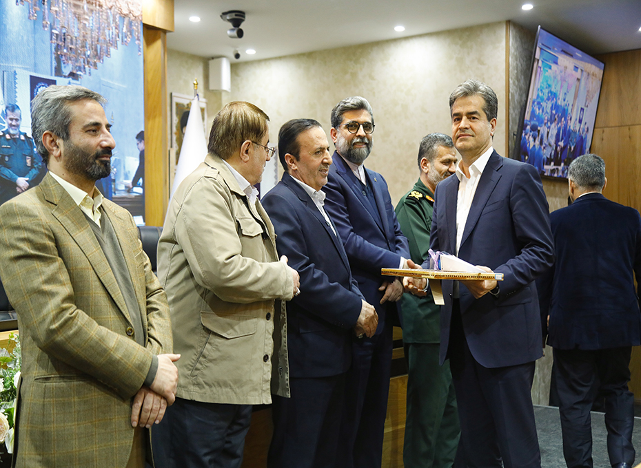 تجلیل از مدیران استانی همراه با اتاق بازرگانی قزوین