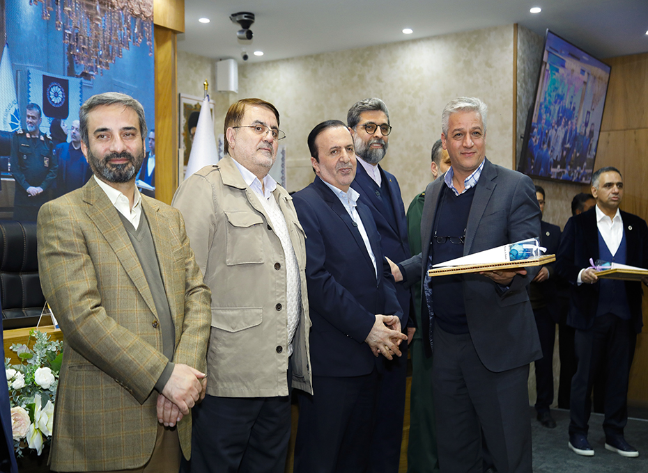 تجلیل از مدیران استانی همراه با اتاق بازرگانی قزوین