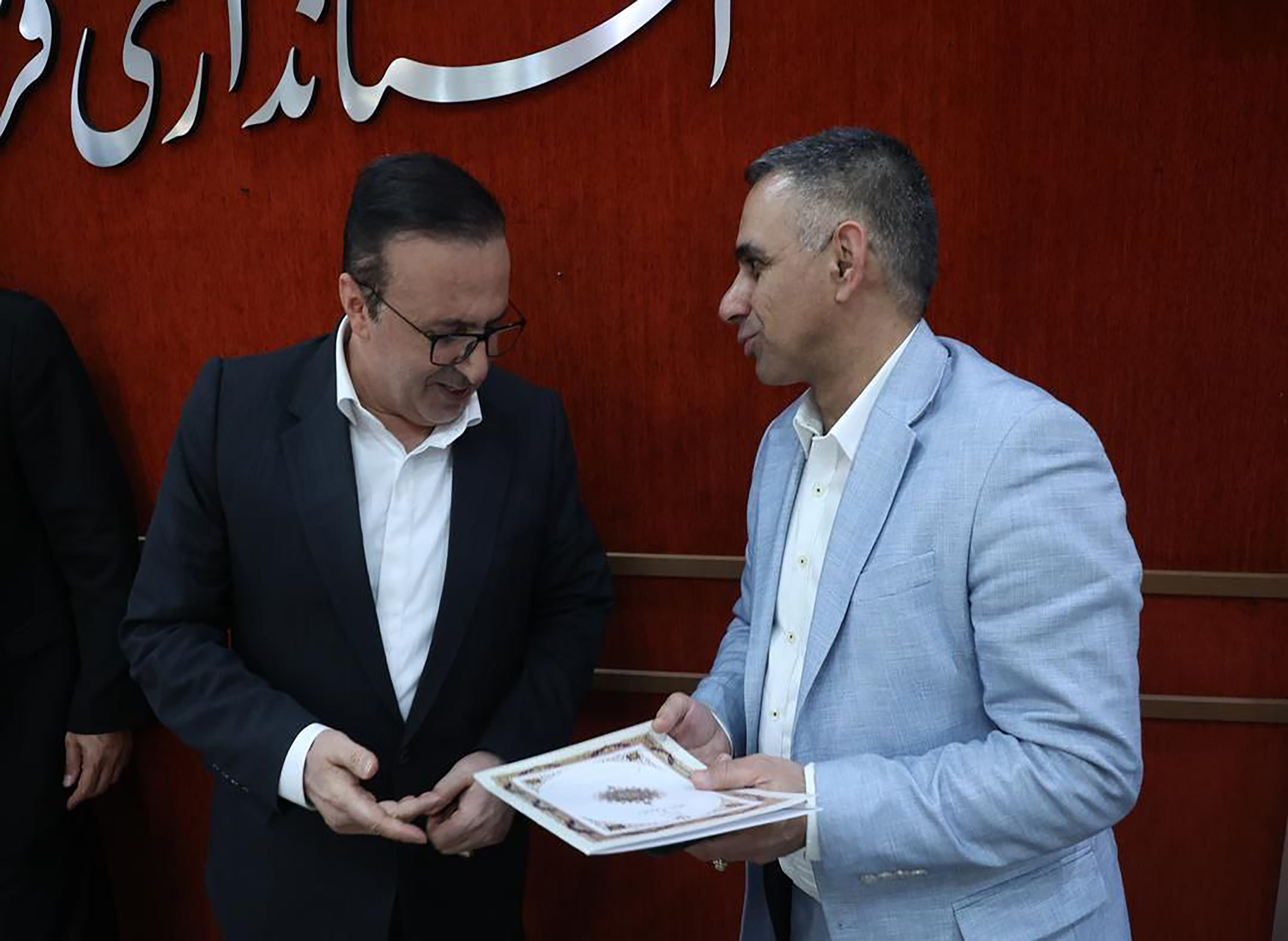 تجدید نظر درنحوه رسیدگی به شرکت‌های دارای مشکل،تشکیل کارگروه تخصصی سرمایه گذاری استان،اعمال ۱۰۰درصدی بخشودگی برای واحدهای قانونگرا و خوش حساب استان *عکس کمکی شماره1