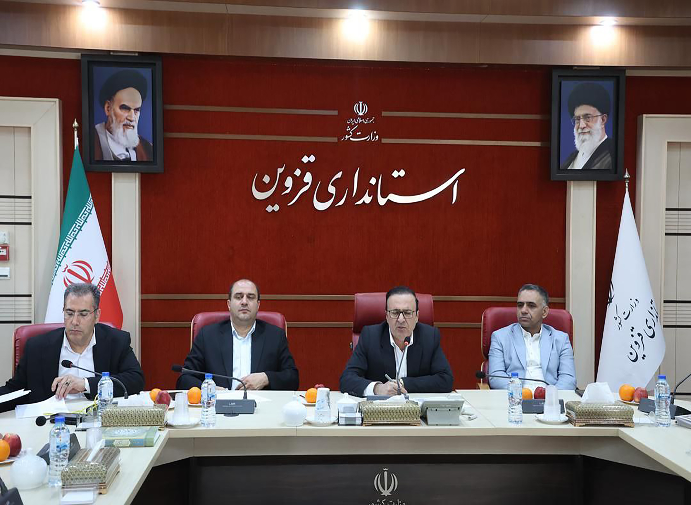 تجدید نظر درنحوه رسیدگی به شرکت‌های دارای مشکل،تشکیل کارگروه تخصصی سرمایه گذاری استان،اعمال ۱۰۰درصدی بخشودگی برای واحدهای قانونگرا و خوش حساب استان *عکس کمکی شماره3