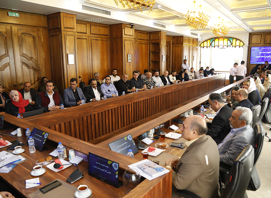 امروز چهارشنبه،انجمن کارآفرینی استان قزوین  با حضور حد اکثری فعالین این حوزه در محل اتاق بازرگانی قزوین تاسیس شد.عکس کمکی شماره6