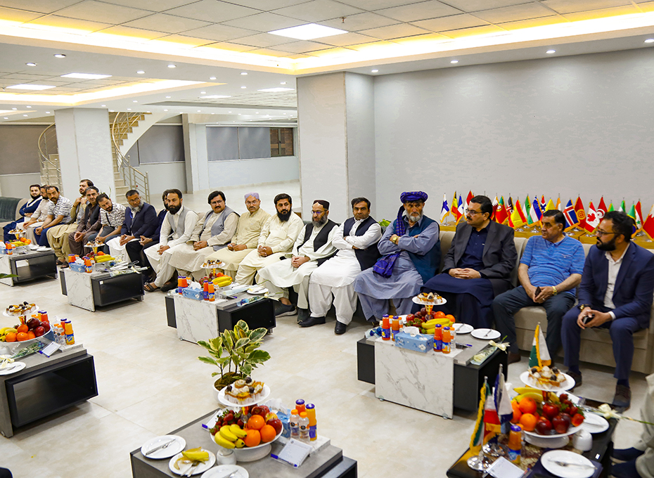  نشست مشترک اتاق بازرگانی قزوین  وهیات تجاری پاکستان دراتاق بازرگانی قزوین برگزارشد.عکس کمکی شماره2