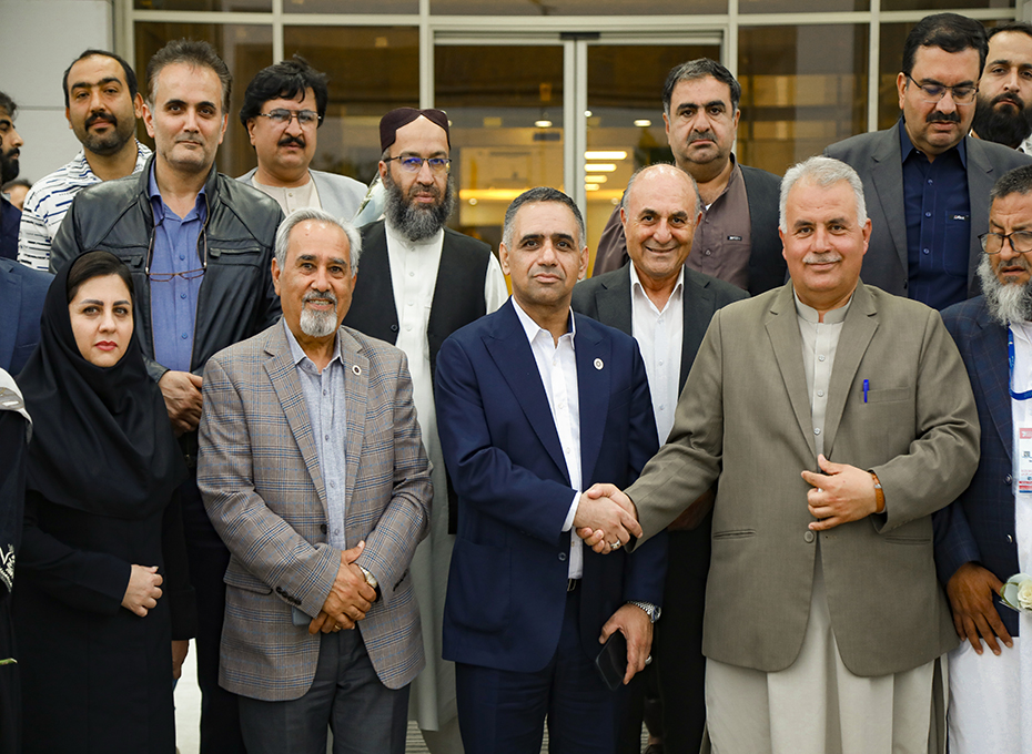  نشست مشترک اتاق بازرگانی قزوین  وهیات تجاری پاکستان دراتاق بازرگانی قزوین برگزارشد.عکس کمکی شماره4