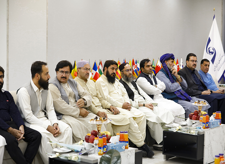  نشست مشترک اتاق بازرگانی قزوین  وهیات تجاری پاکستان دراتاق بازرگانی قزوین برگزارشد.عکس کمکی شماره8