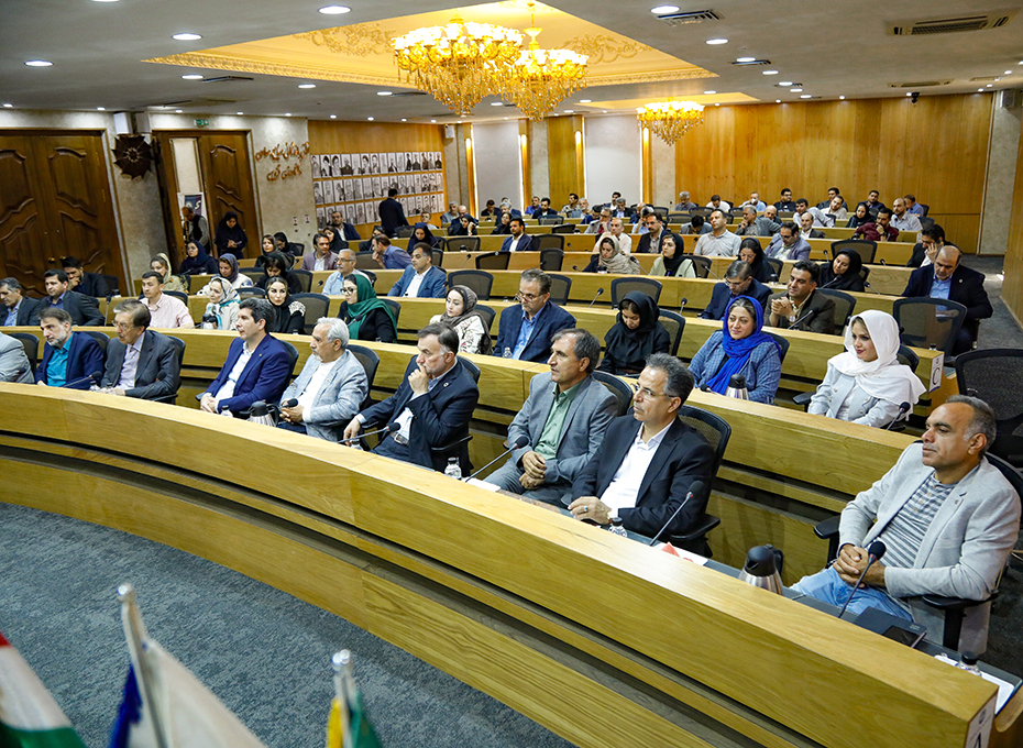 برگزاری نشست فعالان اقتصادی باسفیرتاجیکستان درایران،استاندار قزوین ومدیران اجرایی