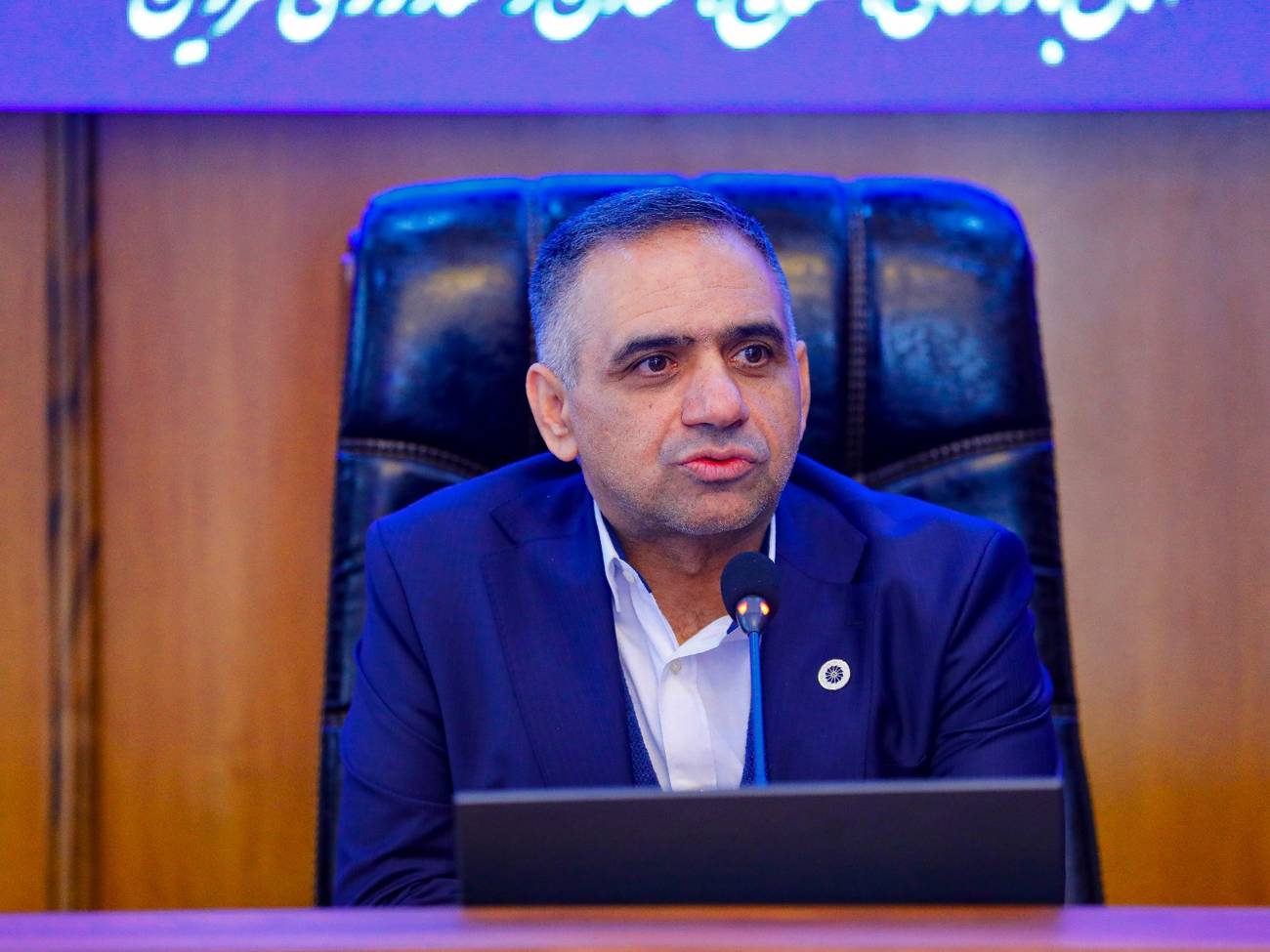 یکشنبه سوم اسفند ماه،نشست  ماهانه همکاران اتاق بازرگانی قزوین باآقای مهندس عبدیان رئیس پارلمان بخش خصوصی استان برگزارشد.عکس کمکی شماره2