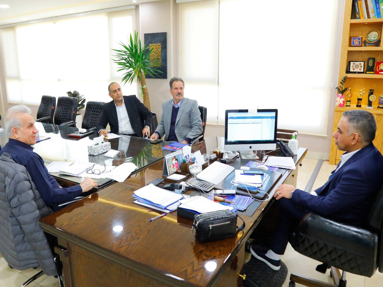 روزیکشنبه سوم اسفند ماه ، هشتمین جلسه کارگروه اتاقهای بازرگانی ، تعاون و اصناف استان قزوین به ریاست مهندس عبدیان تشکیل شد. عکس کمکی شماره4