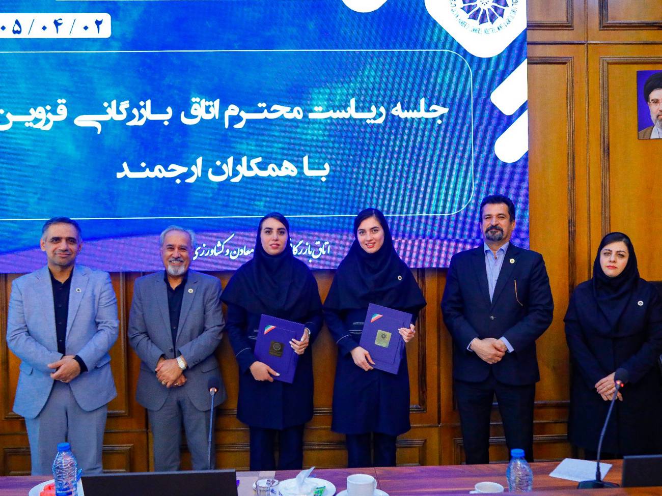  افزایش مشارکت اعضا، نشانگر اطمینان آنان  به جایگاه اصولی و حقیقی اتاق بازرگانی قزوین درتصمیم سازی های مهم اقتصادی ودفاع ازمطالبات بخش خصوصی استعکس کمکی شماره6