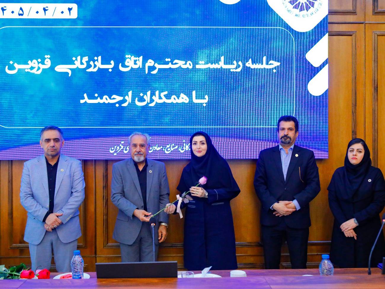  افزایش مشارکت اعضا، نشانگر اطمینان آنان  به جایگاه اصولی و حقیقی اتاق بازرگانی قزوین درتصمیم سازی های مهم اقتصادی ودفاع ازمطالبات بخش خصوصی استعکس کمکی شماره9