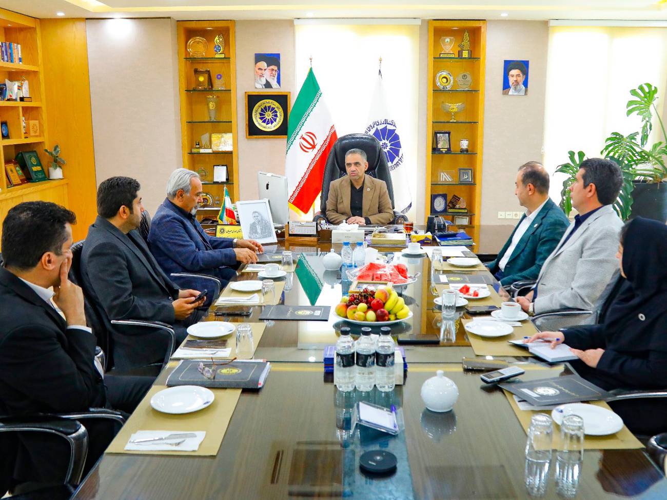 نشست یازدهم هیات رئیسه اتاق بازرگانی قزوین درسال  جاری برگزارشد