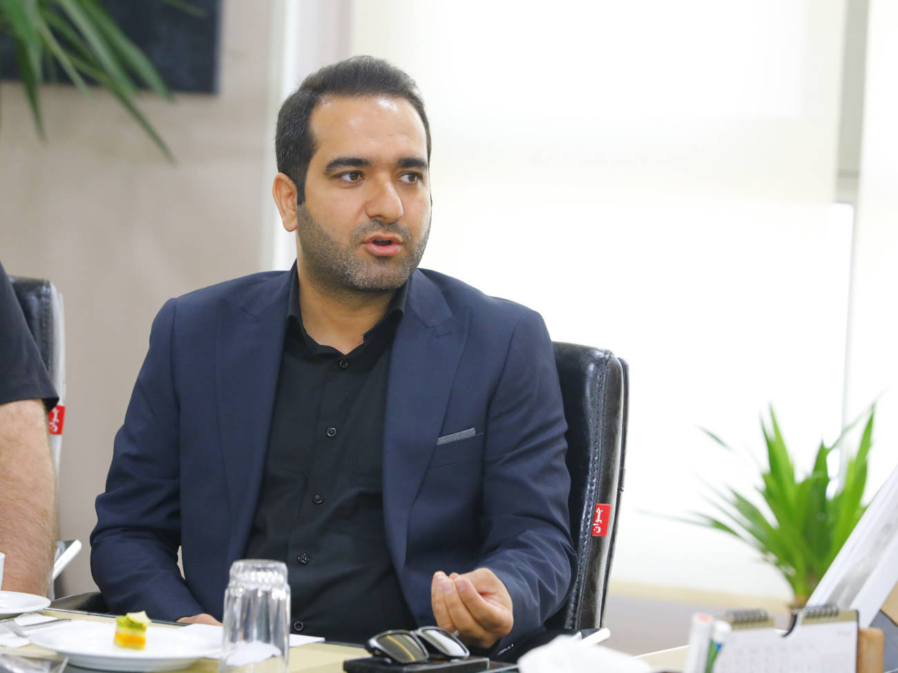 اتاق بازرگانی قزوین  همواره به نقش‌آفرینی سازنده نسل جوان به عنوان سرمایه‌های آینده و موتور محرک توسعه اعتقاد راسخ داردعکس کمکی شماره4