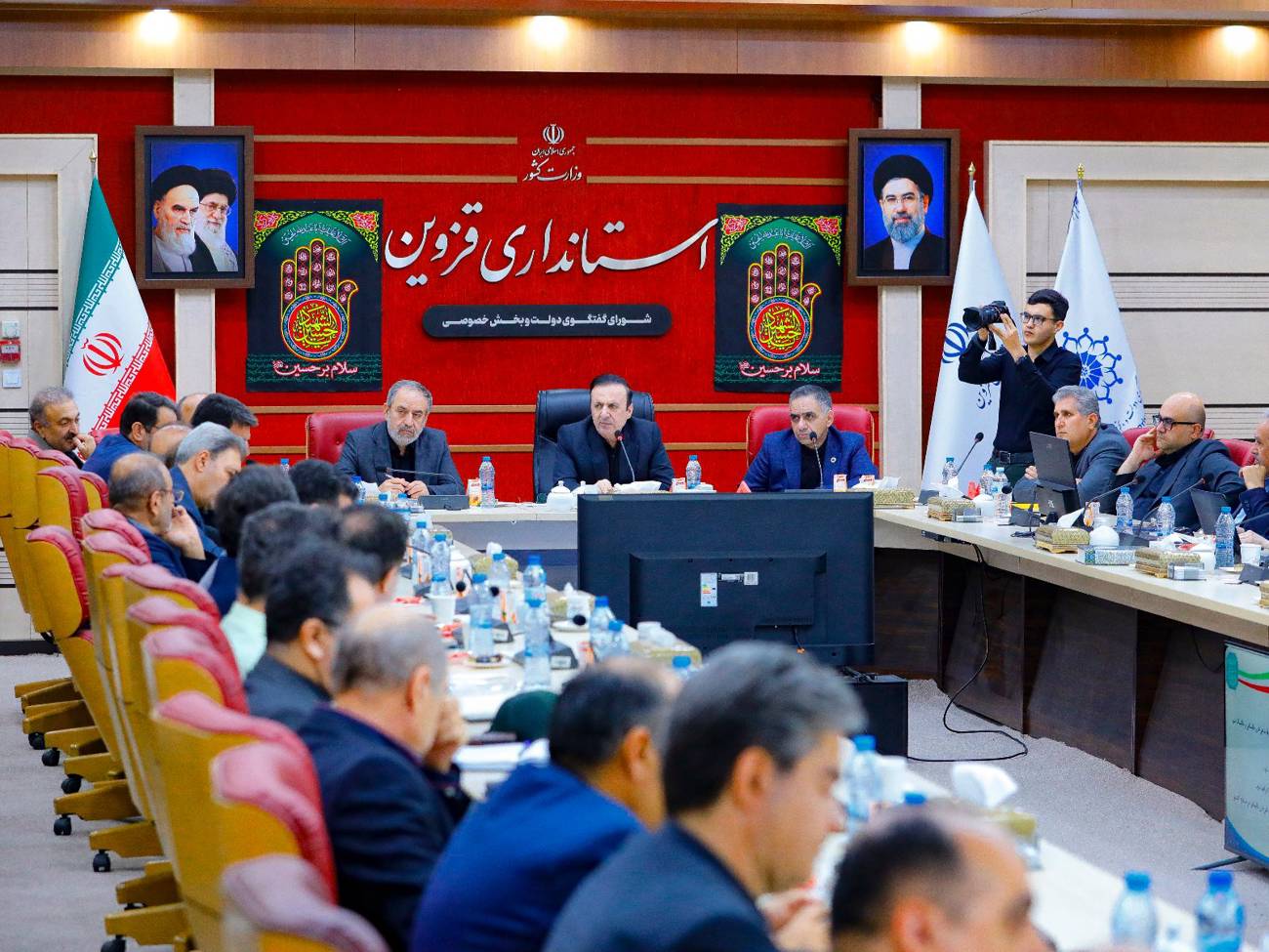 بخش خصوصی وصنعتگران، میدانداراصلی  اقتصادکشورهستندعکس کمکی شماره1
