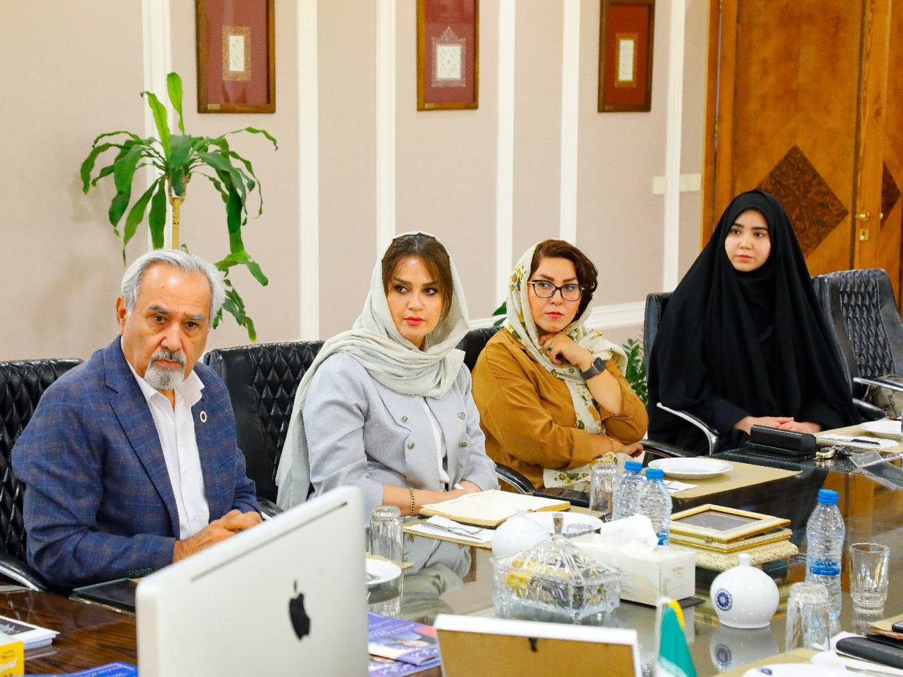 یازدهمین جلسه هیات ‌مدیره انجمن کارآفرینی استان قزوین عکس کمکی شماره2