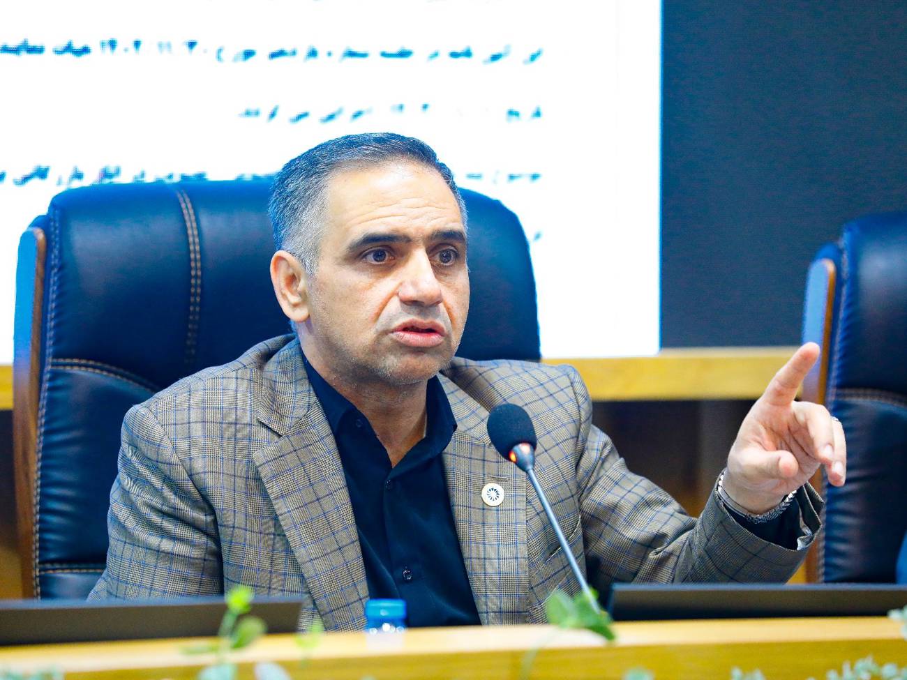 نشست راهبردی مشترک هیات‌رئیسه اتاق بازرگانی قزوین با اعضای هیات‌مدیره انجمن‌های تخصصی زیرمجموعهعکس کمکی شماره2