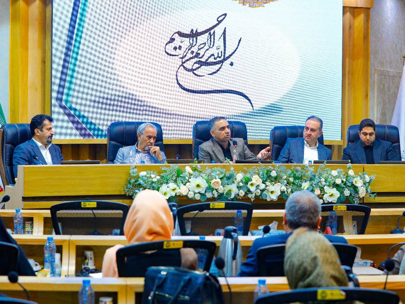 نشست راهبردی مشترک هیات‌رئیسه اتاق بازرگانی قزوین با اعضای هیات‌مدیره انجمن‌های تخصصی زیرمجموعهعکس کمکی شماره5