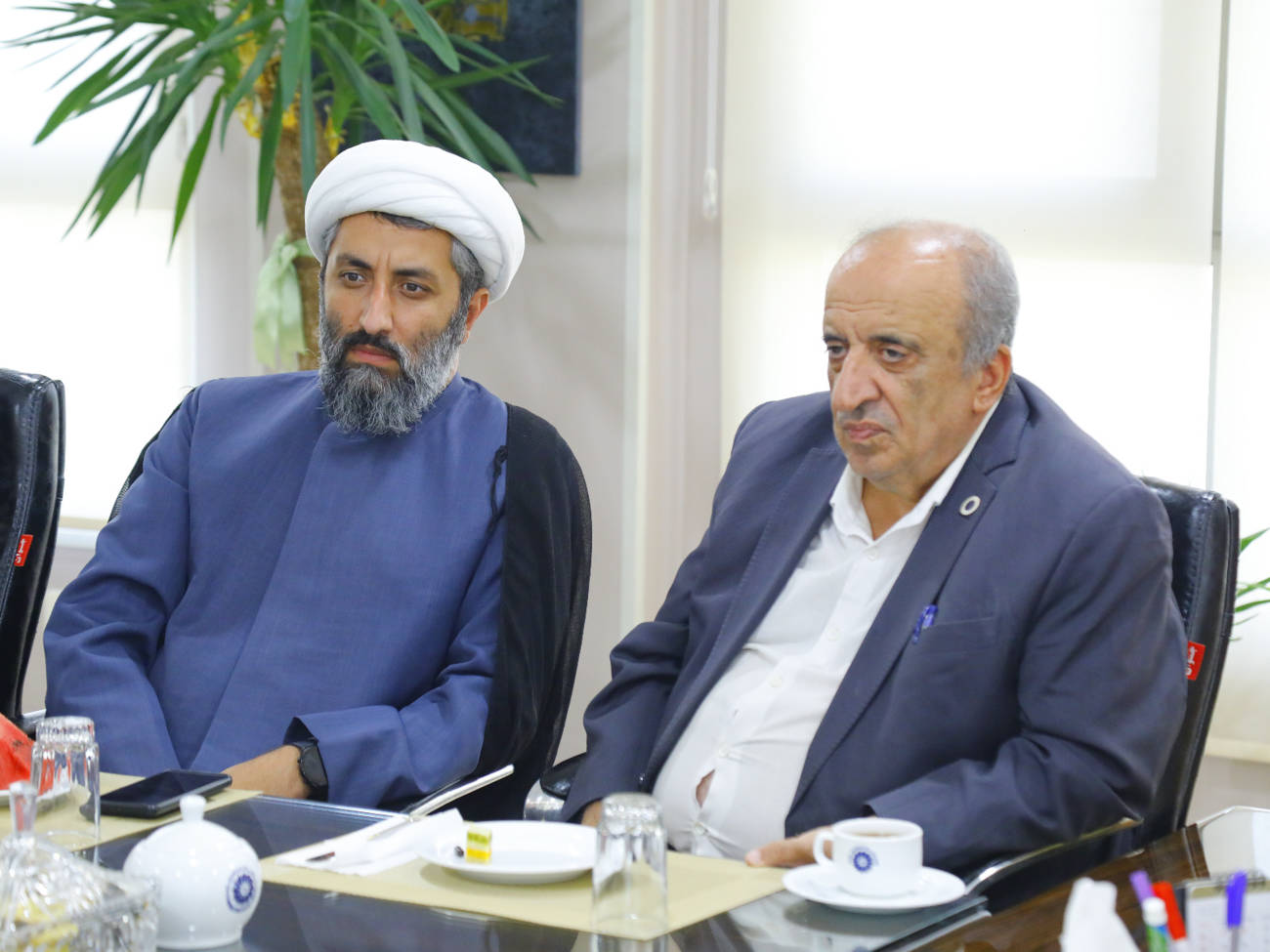 بررسی موضوع استقرار و برگزاری جلسات «ستاد تسهیل و رفع موانع تولید» در محل اتاق بازرگانی قزوینعکس کمکی شماره2