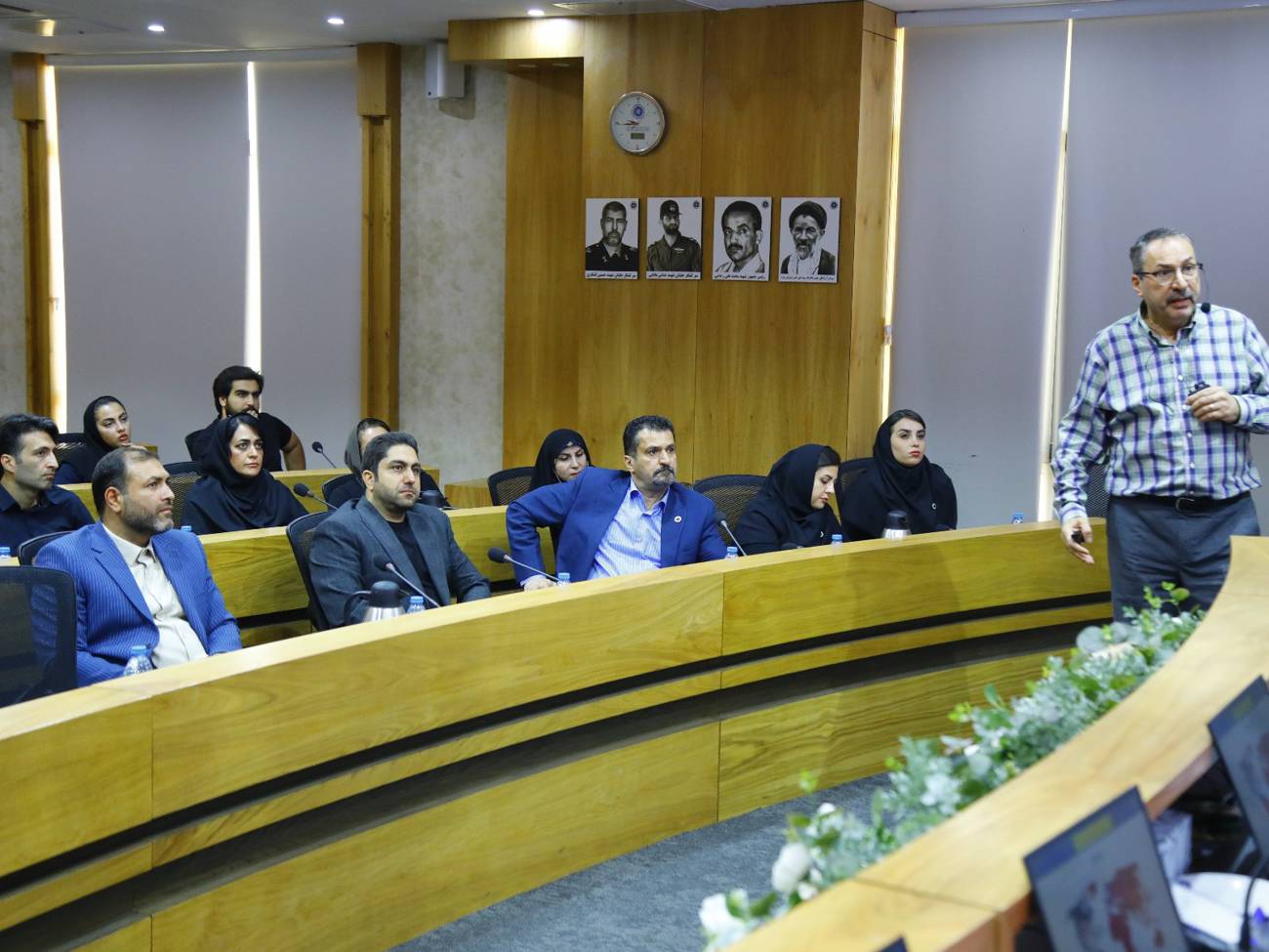 گزارش تصویری برگزاری  دونوبت  سمینار آموزشی «شناخت بازار چین و فرصت‌های تجارت بین‌الملل»در اتاق بازرگانی قزوین