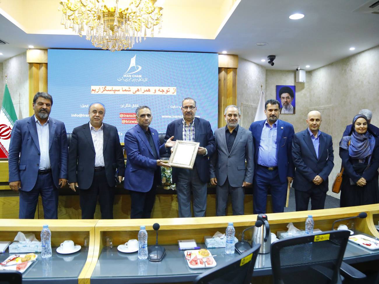 گزارش تصویری برگزاری  دونوبت  سمینار آموزشی «شناخت بازار چین و فرصت‌های تجارت بین‌الملل»در اتاق بازرگانی قزوین