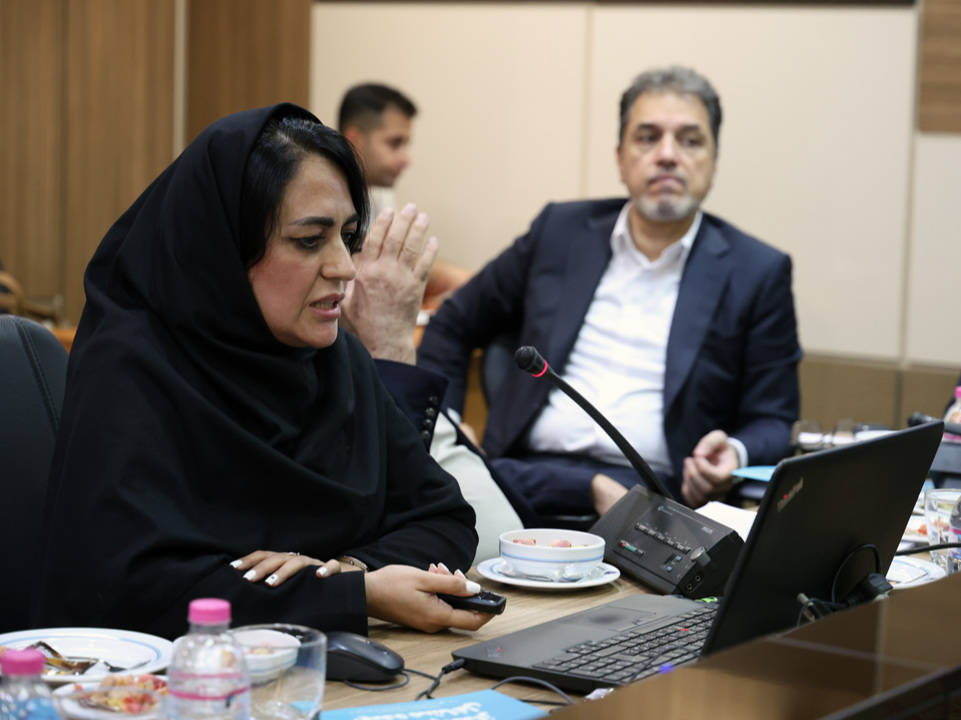 برنامه‌ریزی جامع  اتاق قزوین برای مقابله با شکاف بین صنعت و دانشگاه درسطح کشور  با ارائه طرح ابتکاری« سرای نوآوری»عکس کمکی شماره4