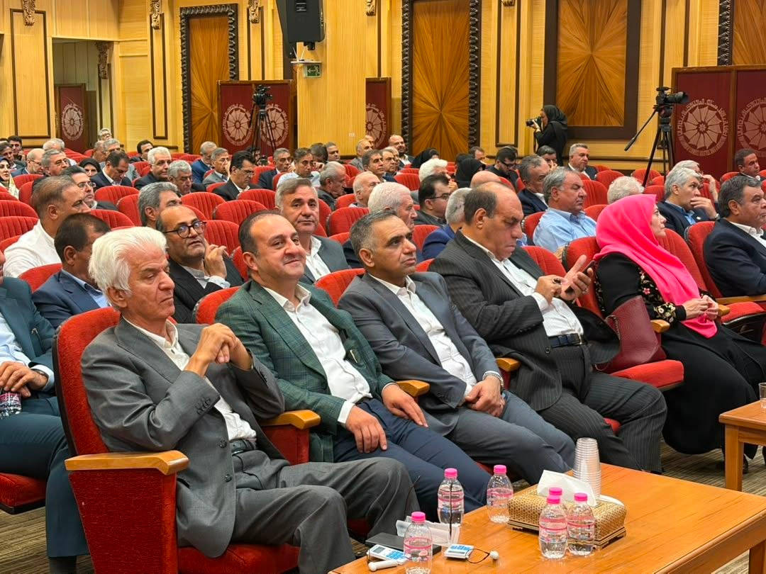 حضورمهندس عبدیان رئیس اتاق بازرگانی قزوین ونمایندگان اتاق قزوین درهیات نمایندگان اتاق ایران عکس کمکی شماره6