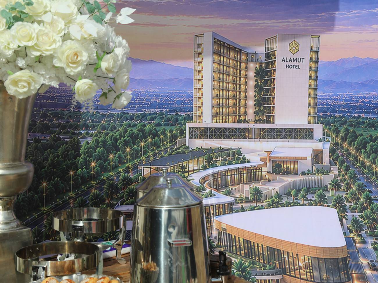 کلنگ نخستین هتل 5 ستاره الموت بر زمین زده شدعکس کمکی شماره4
