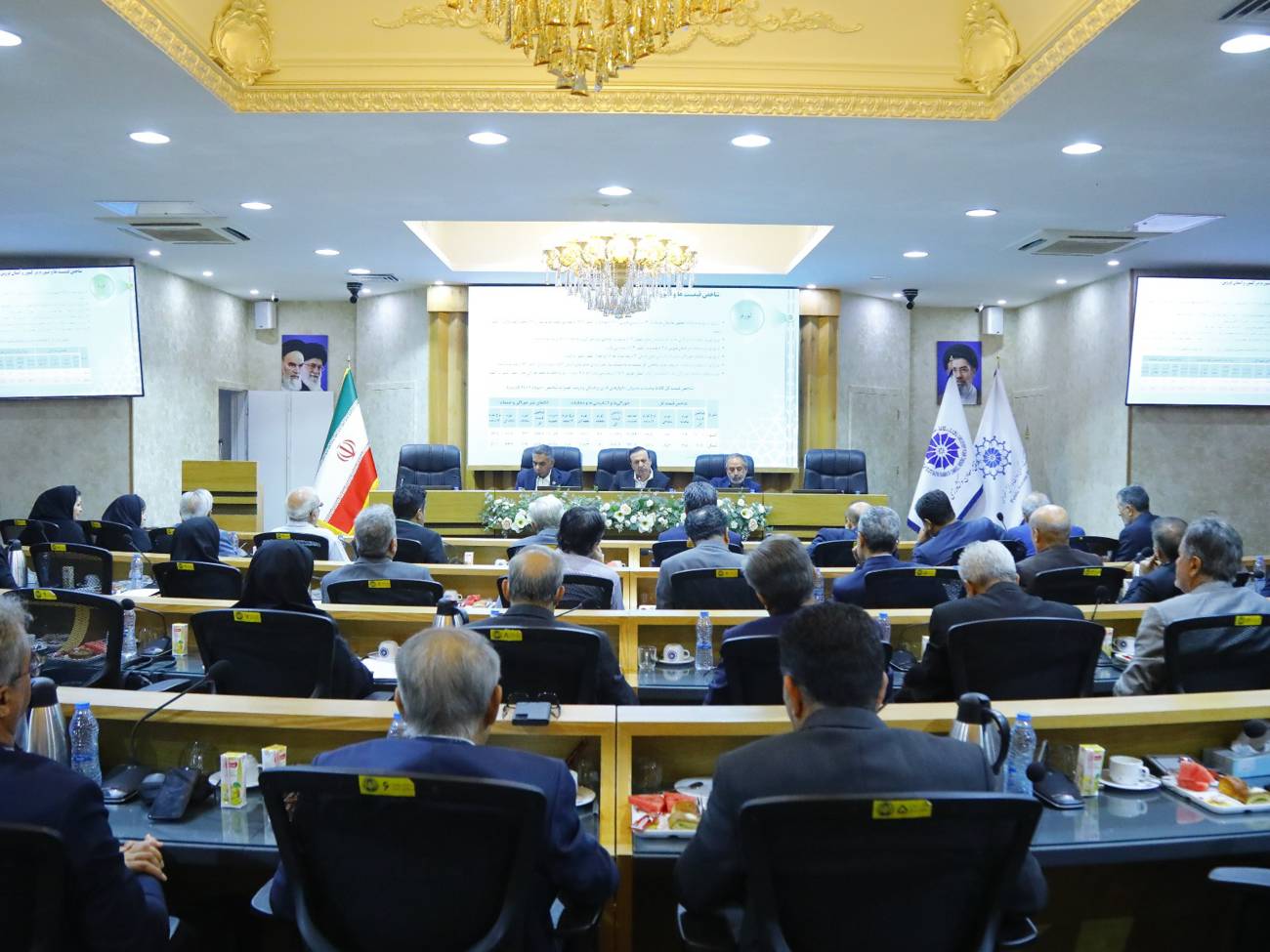 برگزاری نشست ۱۲۵شورای گفت وگوی دولت وبخش خصوصی استان قزوینعکس کمکی شماره1