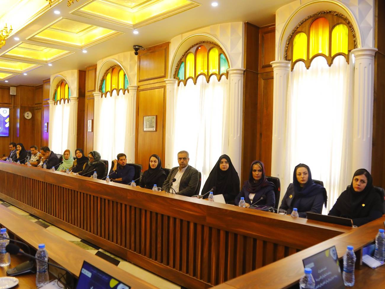 تأکید رئیس اتاق بازرگانی قزوین بر تقویت جایگاه انجمن‌های تخصصیعکس کمکی شماره3