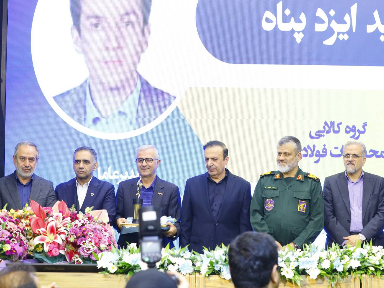 اتاق بازرگانی به عنوان خانه بخش خصوصی و حامی فعالان اقتصادی همواره دوشادوش تولیدکنندگان و صادرکنندگان ایستاده استعکس کمکی شماره4